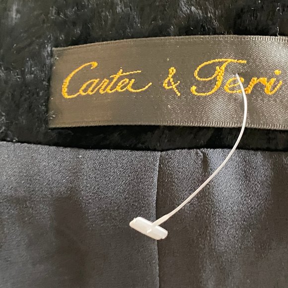 Carter & Teri faux pony Shibori with black clover shaped sequins - Picture 6 of 7